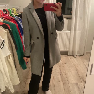 Kappa från zara - Rock från zara i storlek S i toppen skick, kom gärna med egna bud💕💕