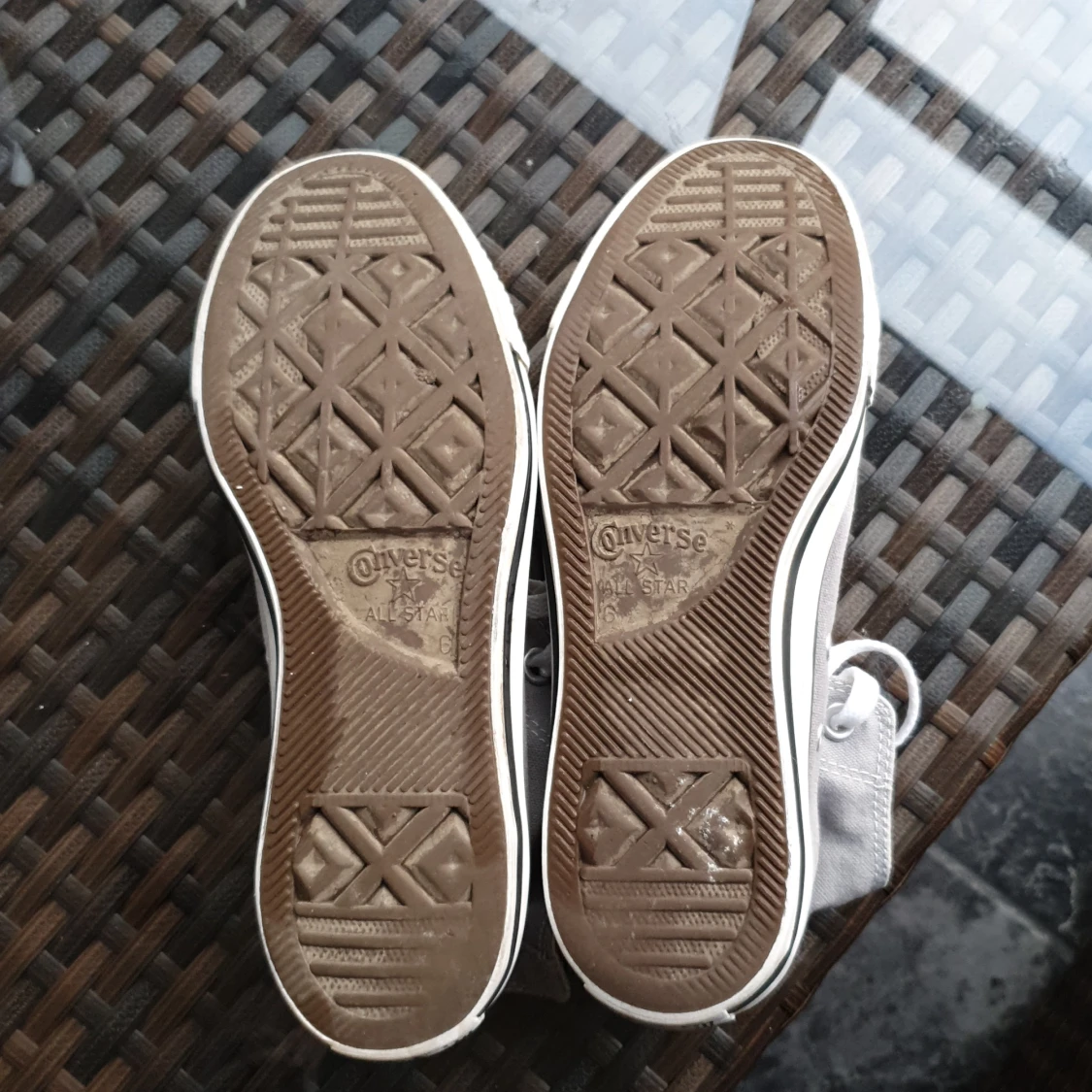 Gråa Converse  - 90