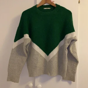 Mysig stickad tröja - Jätteskön stickad tröja, fint skick. 