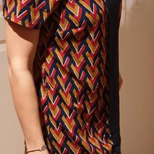 Gina Tricot klänning strl S - Säljer en fin klänning i strl S i jättebra skick Kommer från djur- och rökfritt hem Finns i Norrviken Samfraktar