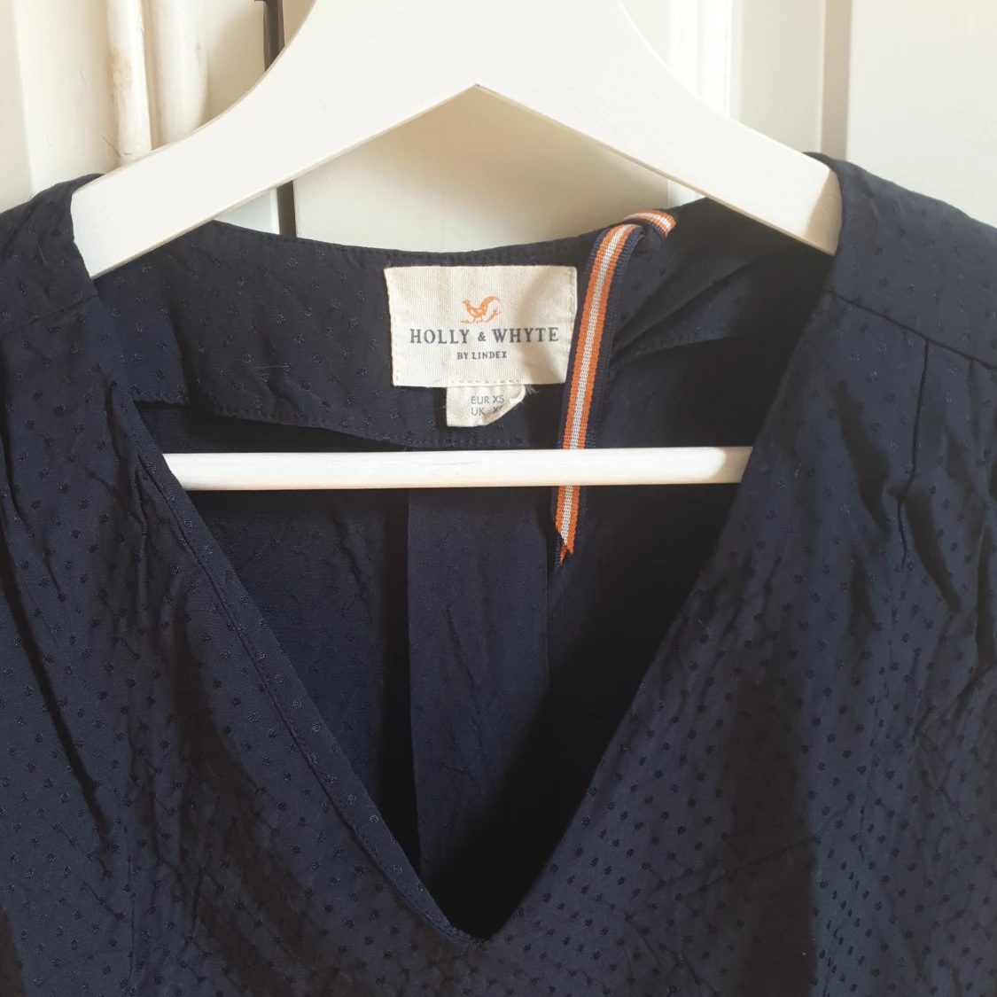 Blå blus med prickar - 91