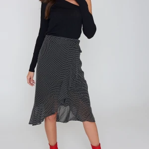 Kjol - Kjol från Kristin Sundberg x Nakd, slutsåld på hemsidan. Strl 36.