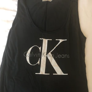 Calvin klien linne - Calvin klien jeans linne . Stl m . Äkta