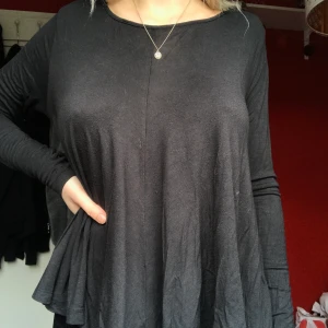 Tröja från Lager 157 - Mjuk och skön tröja från lager 157, använd men i mycket bra skick! Strl S😊