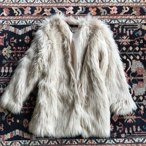  - Superfin puderrosa (gör sig ej så bra på bild) jacka från H&M. Aldrig använd! Märkt som M men passar även S. Frakt: 90kr🎈💌