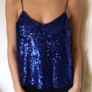  - Topp från Bikbok. Använt en gång! 