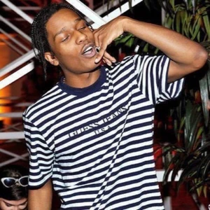 Guess x Asap tshirt  -  cond 8/10 lite skrynklig kring trycket 