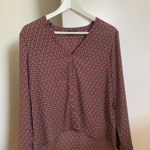 Finare skjorta från MQ - Bra skick, knappt använd. Inkl frakt