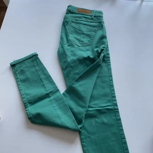Gröna jeans  - Använda 1 gång 