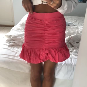 Rosa kjol - Kjol från Gina, köpt för 249 om inte jag minns fel