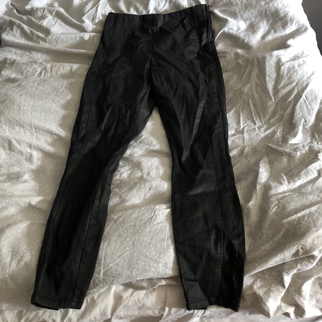 Fejk läder byxor strlk 36