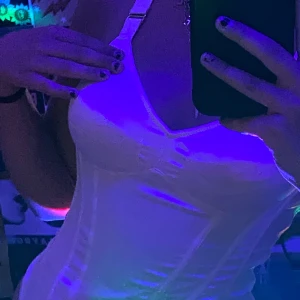 Korsett topp - Super vacker korsett linne! Passar S-M.                          Säljer bara om jag får bra bud. Buda i kommentarsfältet! 