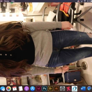  - Köpt på H&M, DIVIDED. 100% bomull. 