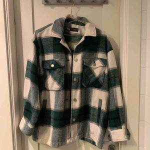  - Kan posta men står inte för frakt 50kr😊