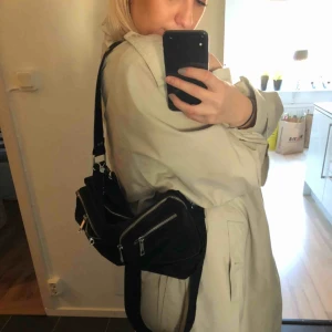  - Noella väska i fint skick 