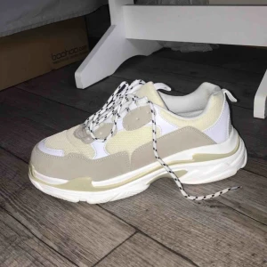  - Jätte snygga skor! Dock köpte jag fel storlek⭐️