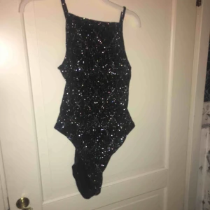  - Säljer denna body helt ny 