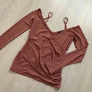  - Tröja från Gina. Oanvänd storlek xs 