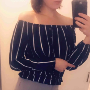  - Oanvänd topp från H&M. Jag bjuder på fraktkostnaden 💌