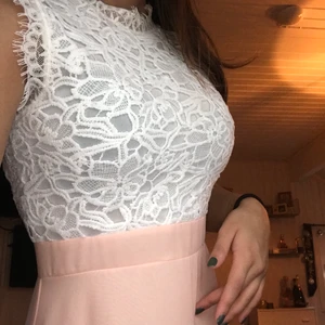 Balklänning  - En så vacker balklänning som är elegant och fin.