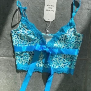 Linne - Säljer detta linne så de är för litet för mig💙  (lägger ut igen pga oseriös köpare) bud:120kr. Buda i kommentarerna❄️ budgivningen slutar 26/12 kl 18:00