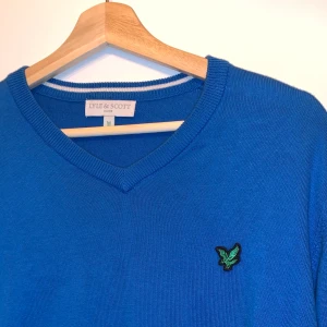 Lyle & Scott v-neck  - Nypris ca 800kr, säljer billigt