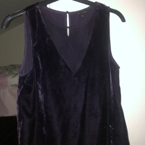 Topp Massimo dutti - Linne, passar till festtillfällen. Sammet. Bra skick 