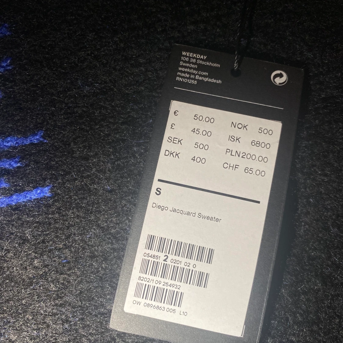 Stickad tröja med tryck  - 90