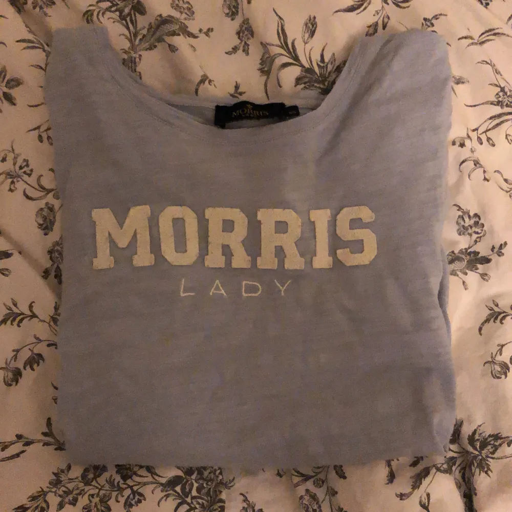 Blå T-shirt från märket ”Morris” i storlek Xs, nytt skick. 129kr med frakt!. T-shirts.