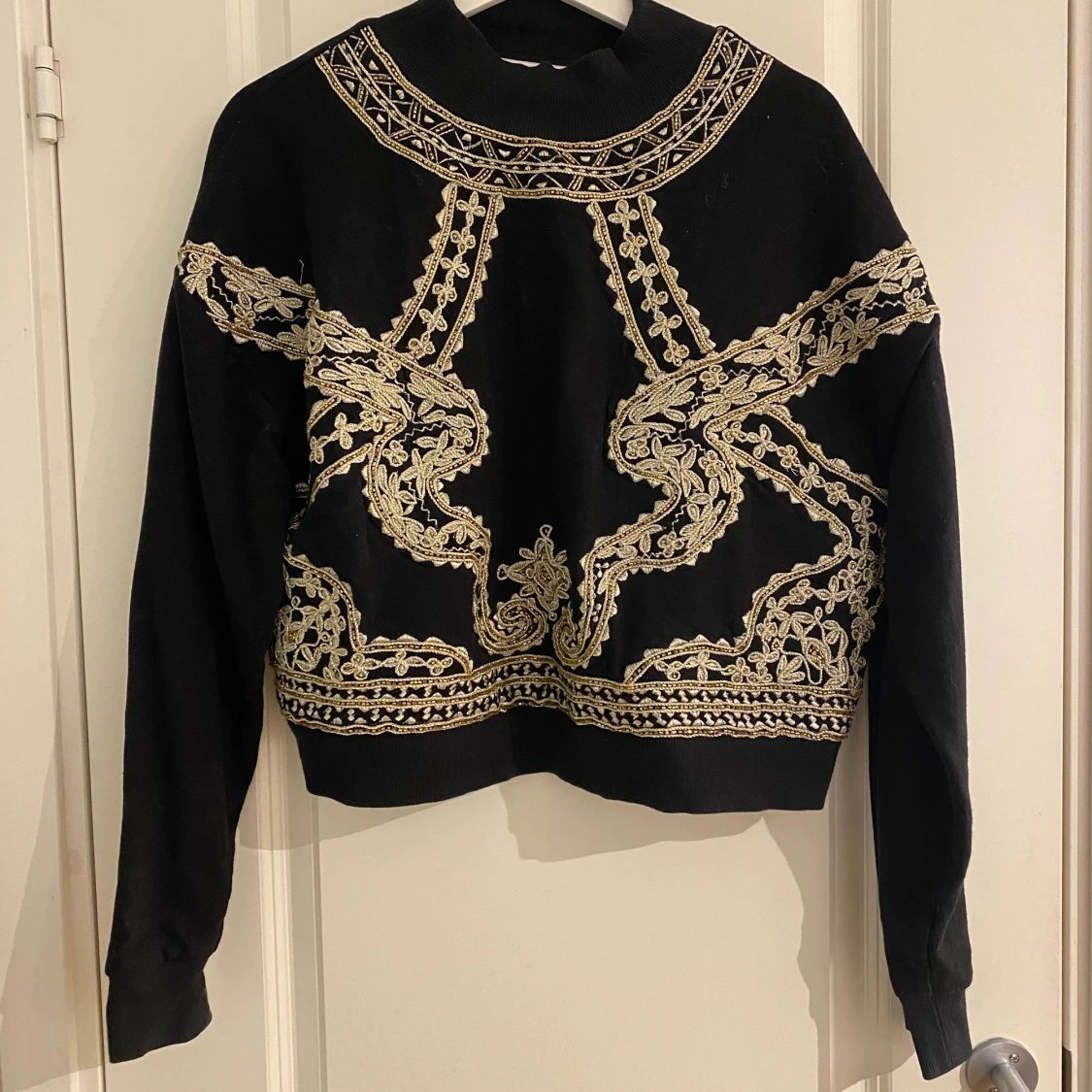 Häftig tröja från IVYREVEL