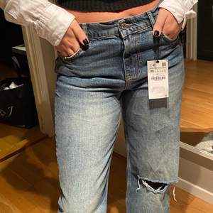 INTRESSEKOLL på dessa as snygga jeans från Zara 💓Storlek 38
