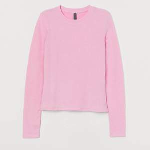 Långärmad rosa tröja från h&m. Knappt använd! 