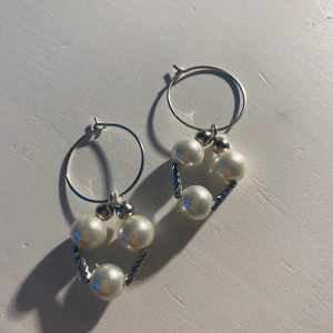 Handgjorda örhängen  - Oanvända och handgjorda örhängen !! Kontakta för fler bilder och/eller frågor)) köp gärna!