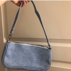 Oanvänd väska - Aldrig använd väska, köp direkt för 100kr (behöver bli av med den då den tar onödig plats) 