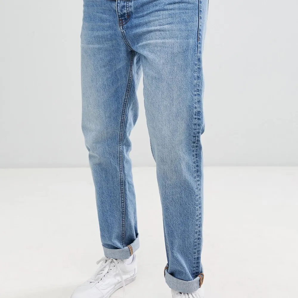 Sparsamt använda jeans i väldigt gott skick. . Jeans & Byxor.
