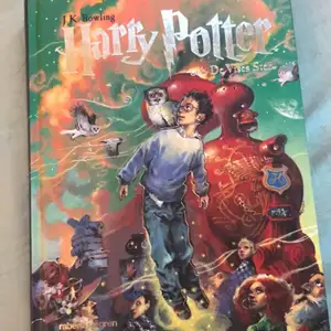 Harrypotter bok första delen aldrig öppnat!! Köpare står för frakt 40 kr