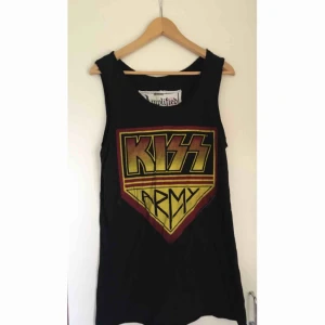  - Långt linne/klänning från carlings. Fint skick. Ev frakt betalas av köparen.