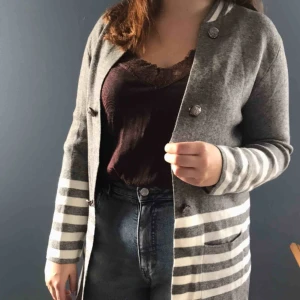  - Cardigan i i ny skick! storlek M 