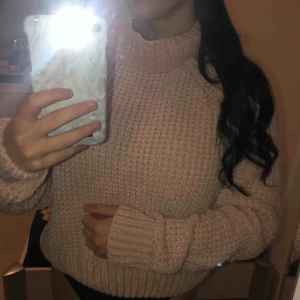  - Fri frakt den är ljus nuderosa super fin o skönt material oanvända 