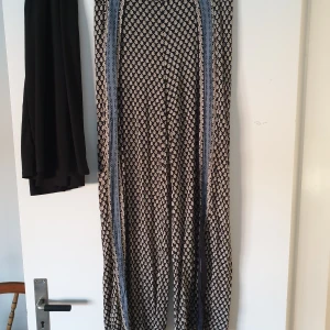 Bohem byxor - Bohem byxor från indiska med slits hela vägen upp.