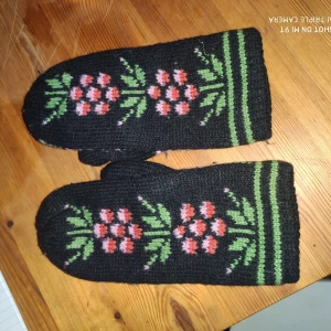 Vantar - Stickade väntar 