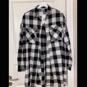  - Helt oanvänd skjorta från Cubus. 