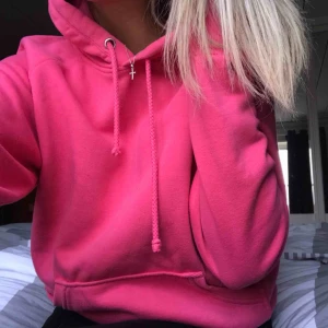  - Oversized skön hoodie! 150kr + frakt🤍🤍