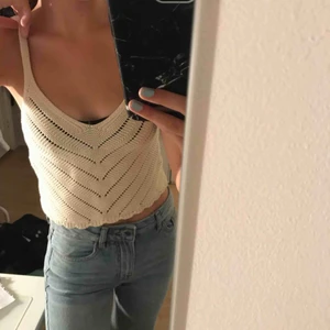  - Oanvänt linne ifrån stradivarius, stickat. Frakt 35kr