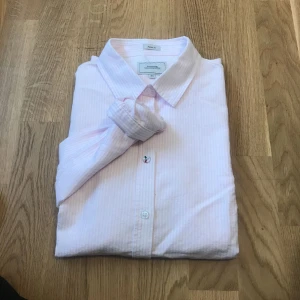  - Rosa randig tröja från Boomerang. Aldrig använt.