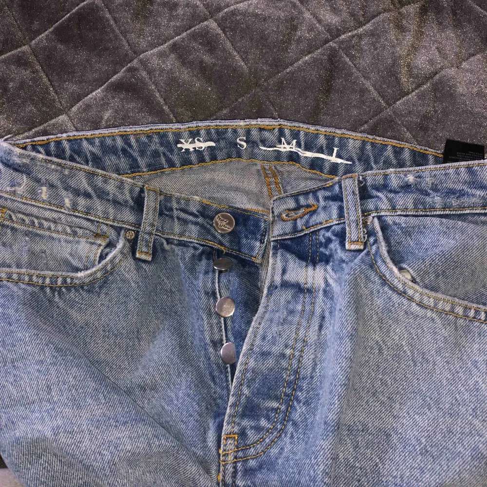 Använda en sommar , verkligen ett par as fräscha brallor som får outfiten att poppa. Som nya 100kr och frakten tillkommer på 63kr! . Jeans & Byxor.