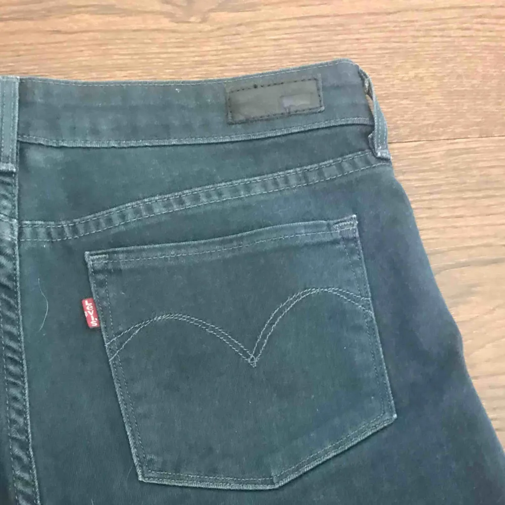 Levis jeans som nya ! Hämta i Göteborg (41464) eller jag kan skicka och matlagare betslar porto . Jeans & Byxor.