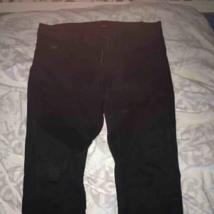  - använd, inga skador eller hål alls, hör av er vid snabb affär  nypris: 2300