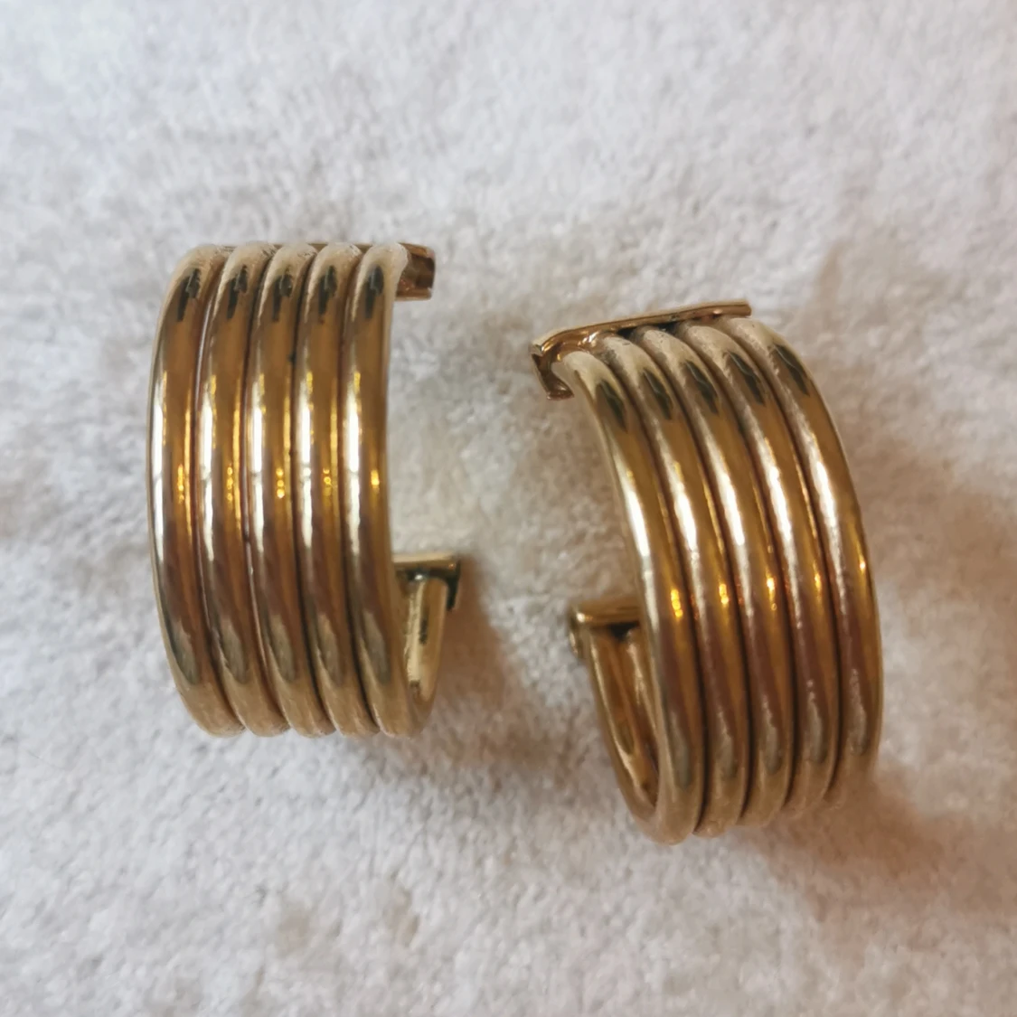 Guldiga örhängen - 91