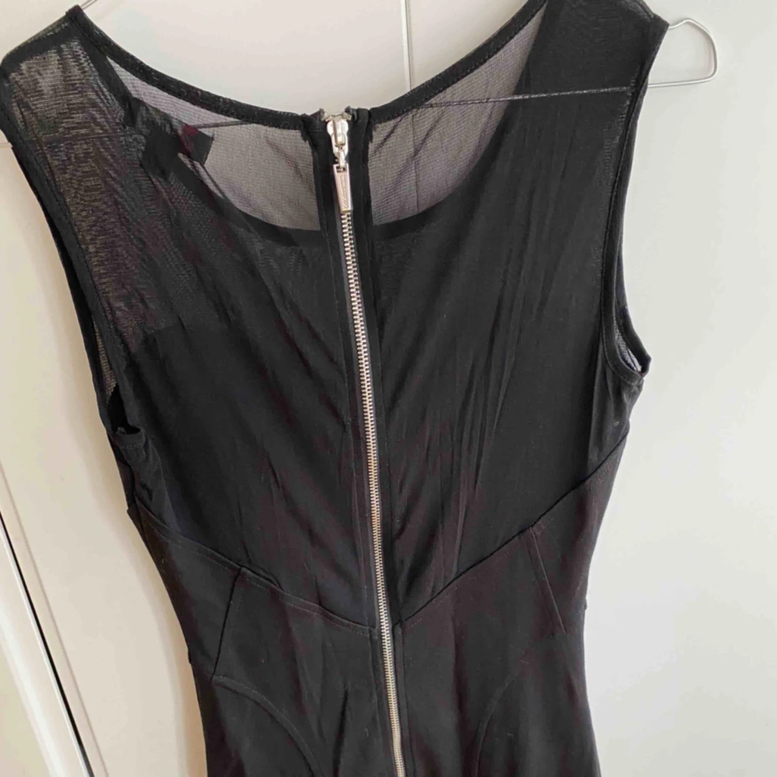 Guess festklänning  - 90